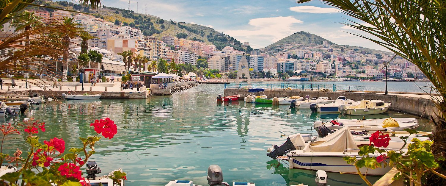 Port de Saranda en Albanie